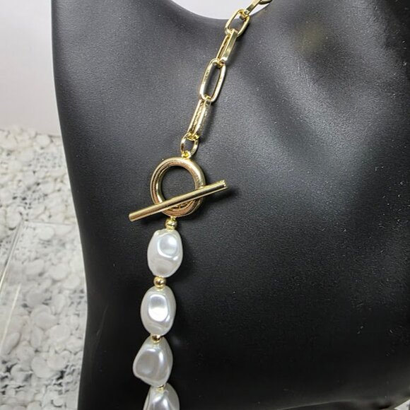 Adornia Tarnish Resistant 14k Gold Pl. Pearl & Paper Clip Chain Toggle Necklace - Picture 3 of 5